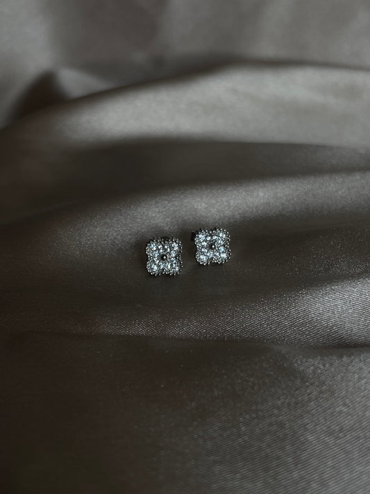 Mini Clover Studs